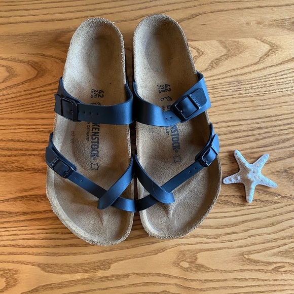 Birkenstock Black Cross-Strap Leather Sandals - Picture 2 of 4